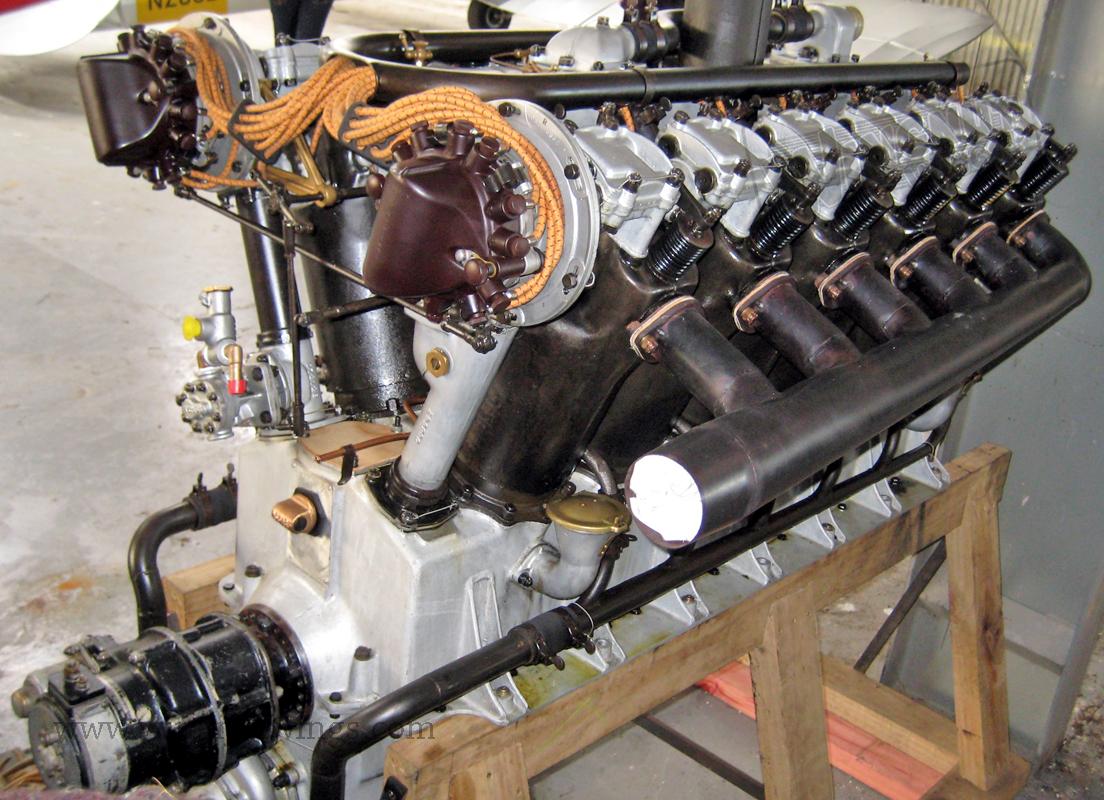 Wingnut Wings 1/32 400hp Liberty V12 engine sprue